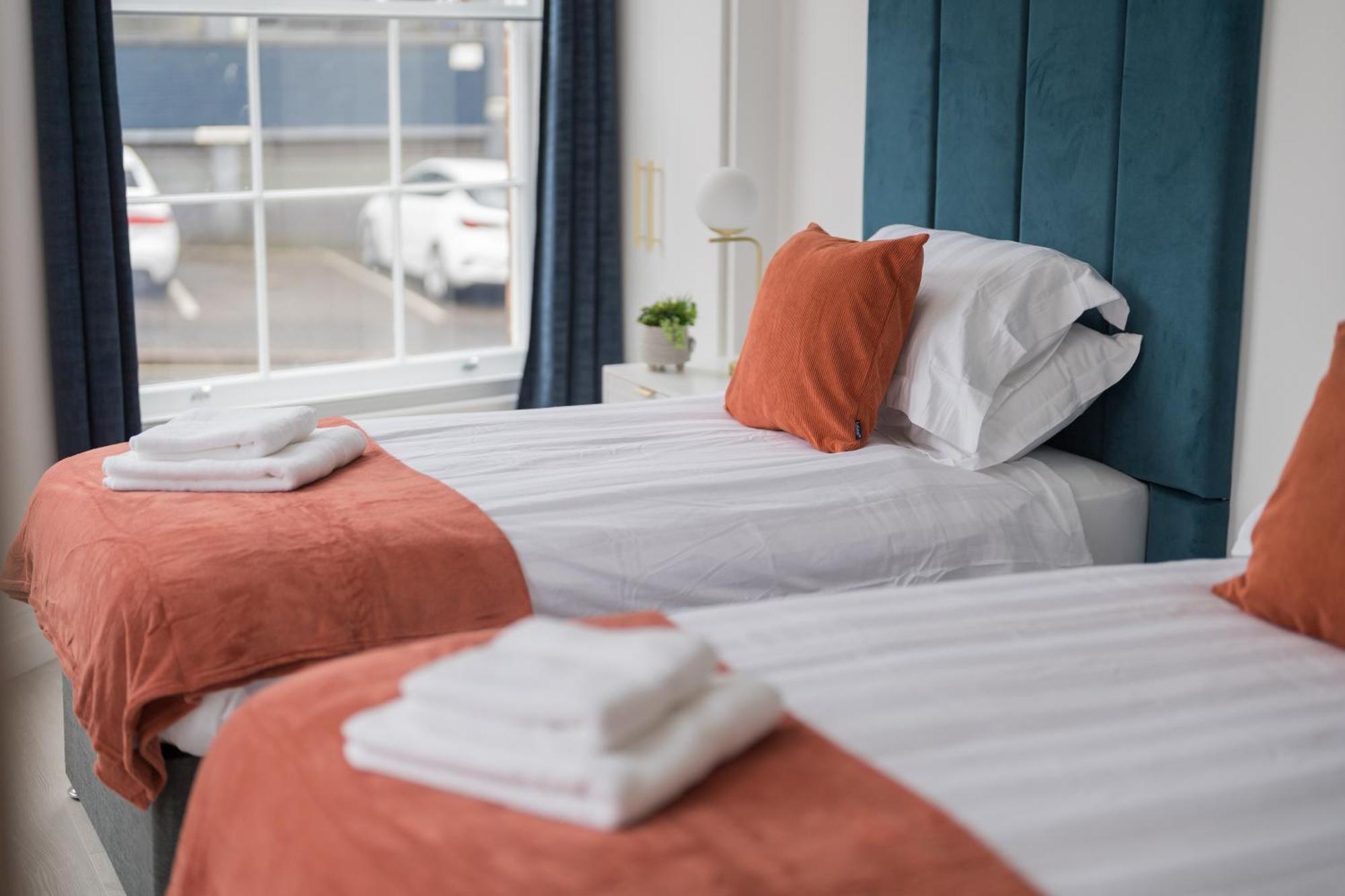 Luxurious 2 Bed Birmingham House Free Parking - Sleeps 6 Apartment Exterior photo